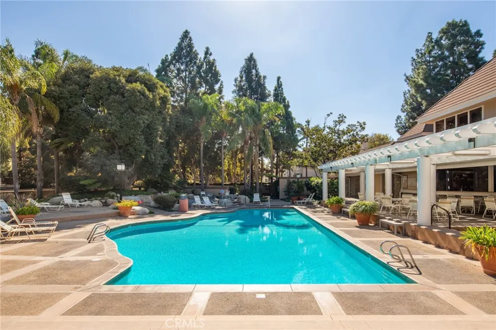 2595 Plaza Del Amo #413 Torrance, CA 90503