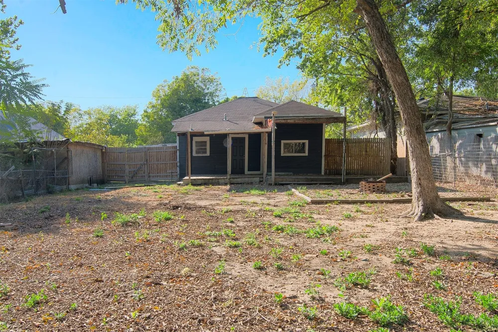 413 MANSON STREET Wolfe City, TX 75496