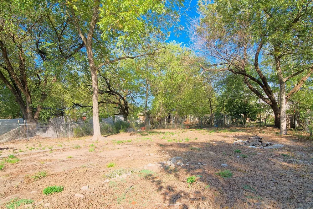 413 MANSON STREET Wolfe City, TX 75496