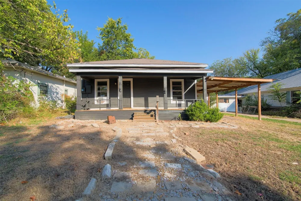 413 MANSON STREET Wolfe City, TX 75496