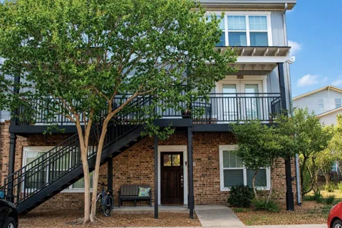 1725 Harvey Mitchell Parkway S #1517
