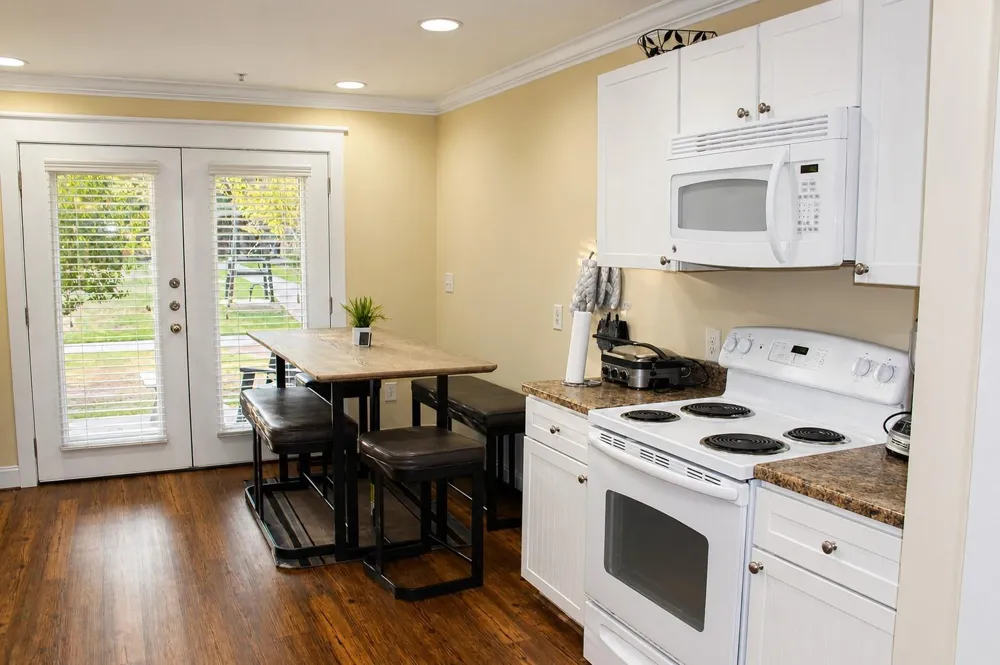 1725 Harvey Mitchell Parkway S #1517 College Station, TX 77840