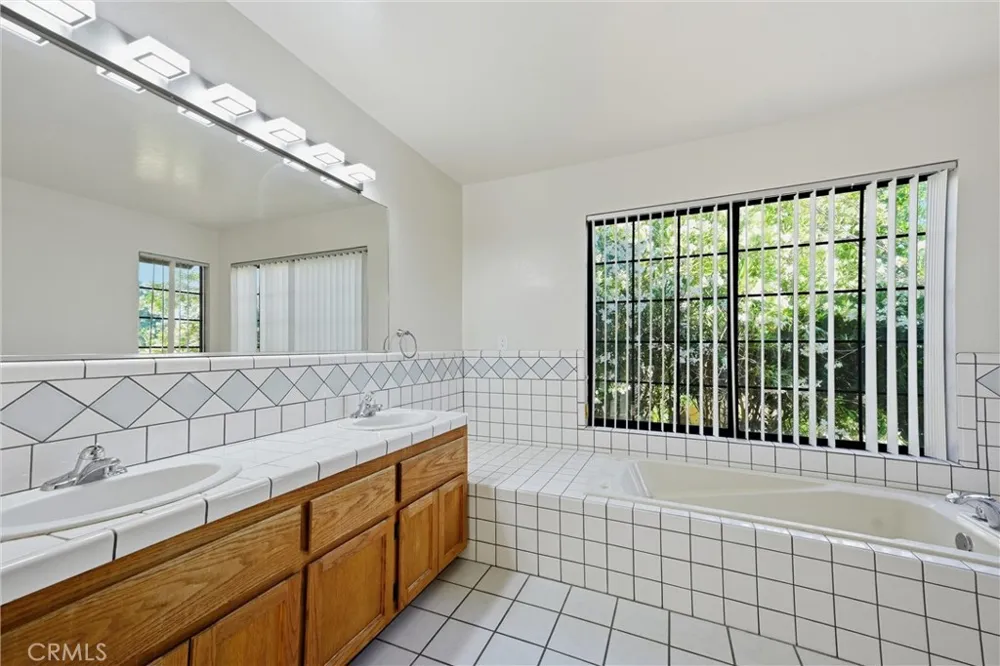 17153 Squirrelhill Road Hidden Valley Lake, CA 95467