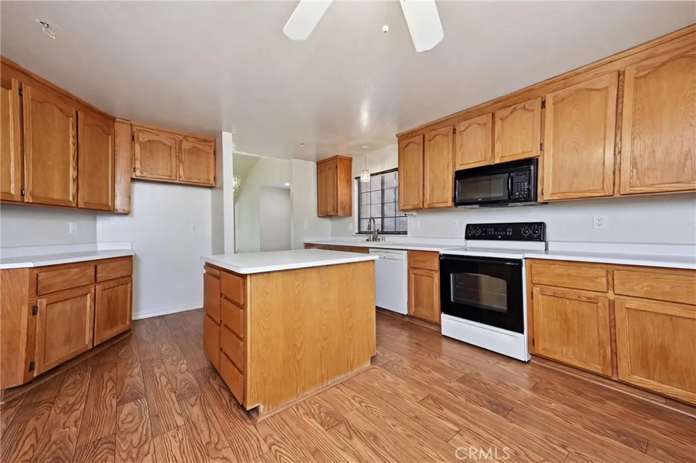 17153 Squirrelhill Road Hidden Valley Lake, CA 95467