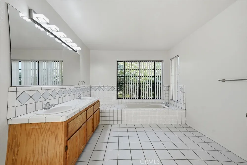 17153 Squirrelhill Road Hidden Valley Lake, CA 95467