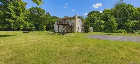 598 Quaker Lane #1