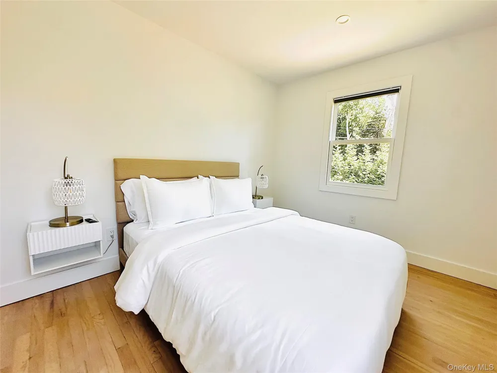 45 Yale Drive Hampton Bays, NY 11946