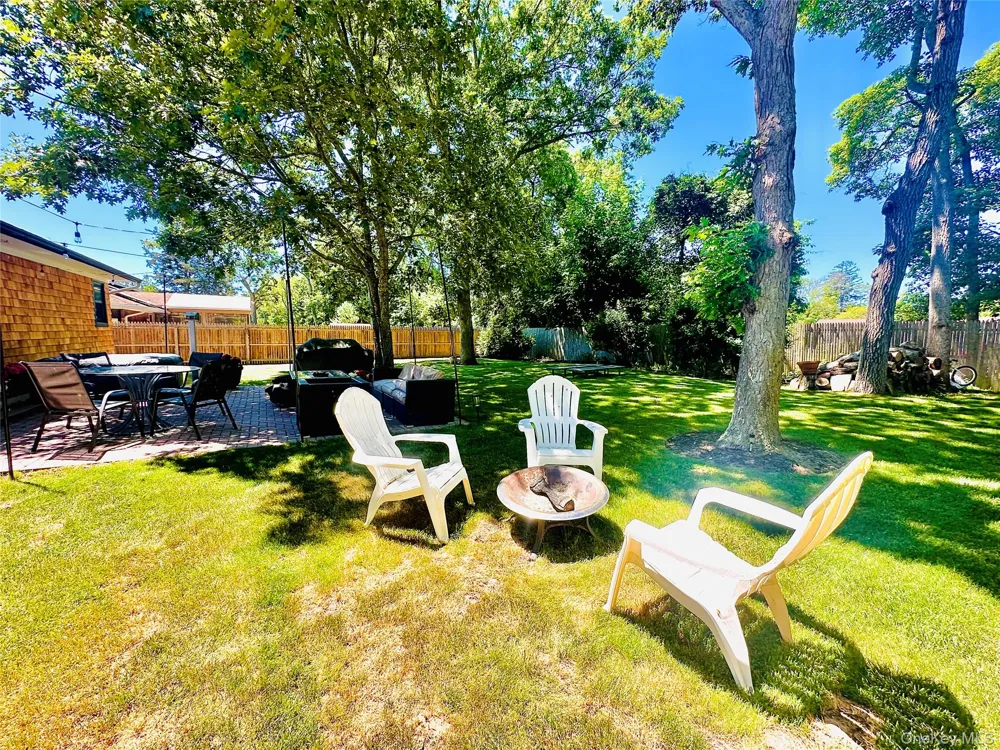 45 Yale Drive Hampton Bays, NY 11946