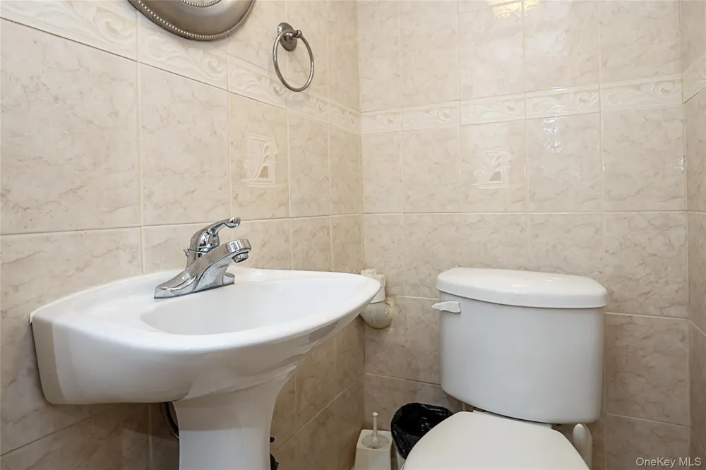 25A Reynolds Street Huntington Station, NY 11746