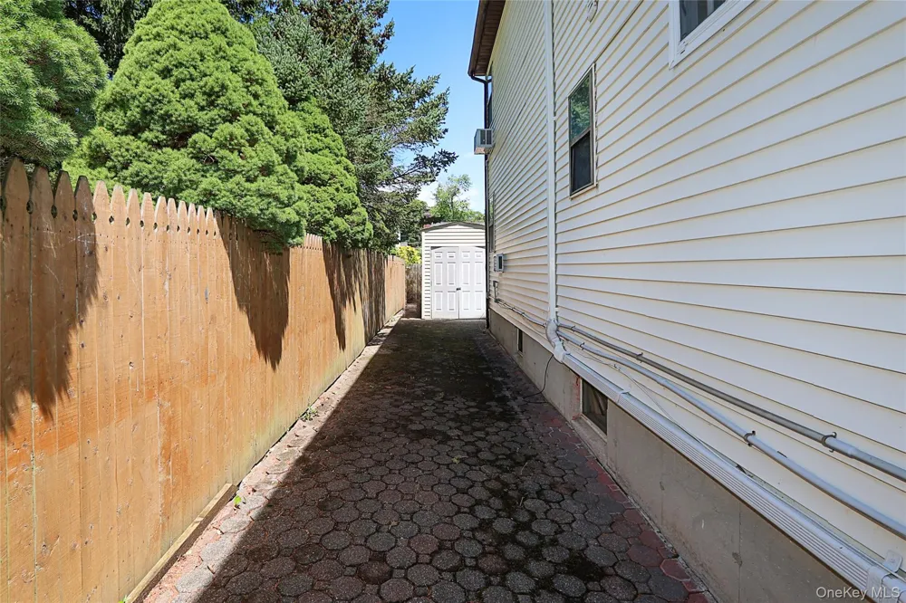 25A Reynolds Street Huntington Station, NY 11746