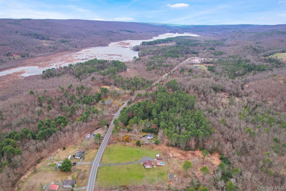 2643 State Route 209 Wurtsboro, NY 12790