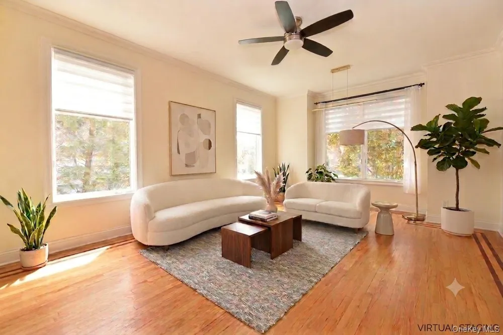 245 Harbor Hill Road East Hills, NY 11576