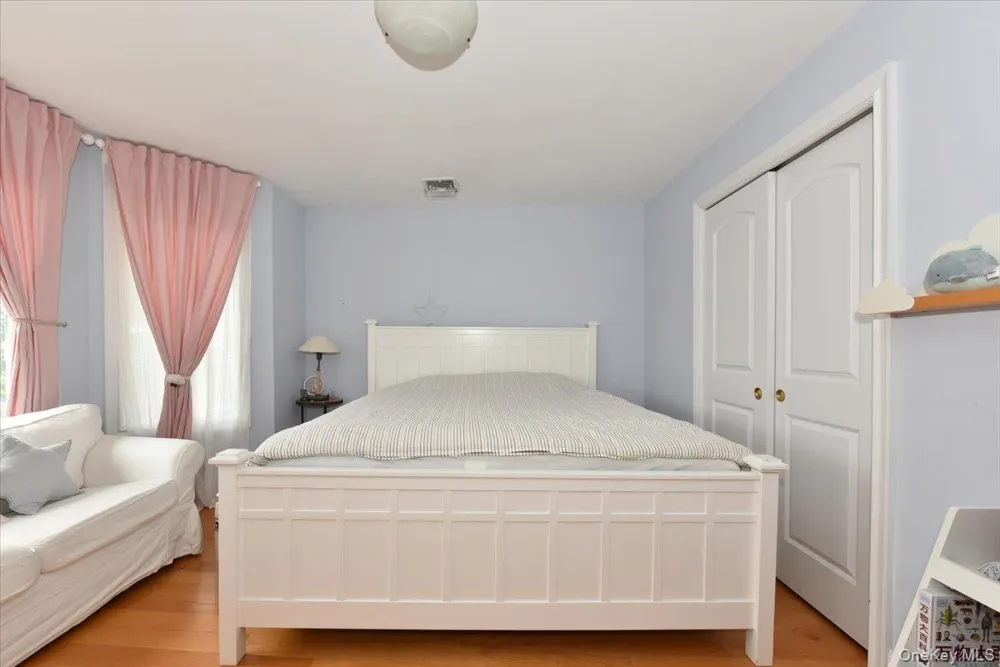 245 Harbor Hill Road East Hills, NY 11576