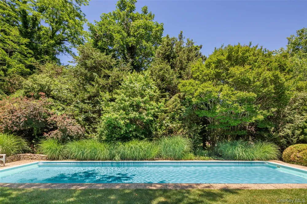 115 Main Street Southampton, NY 11968