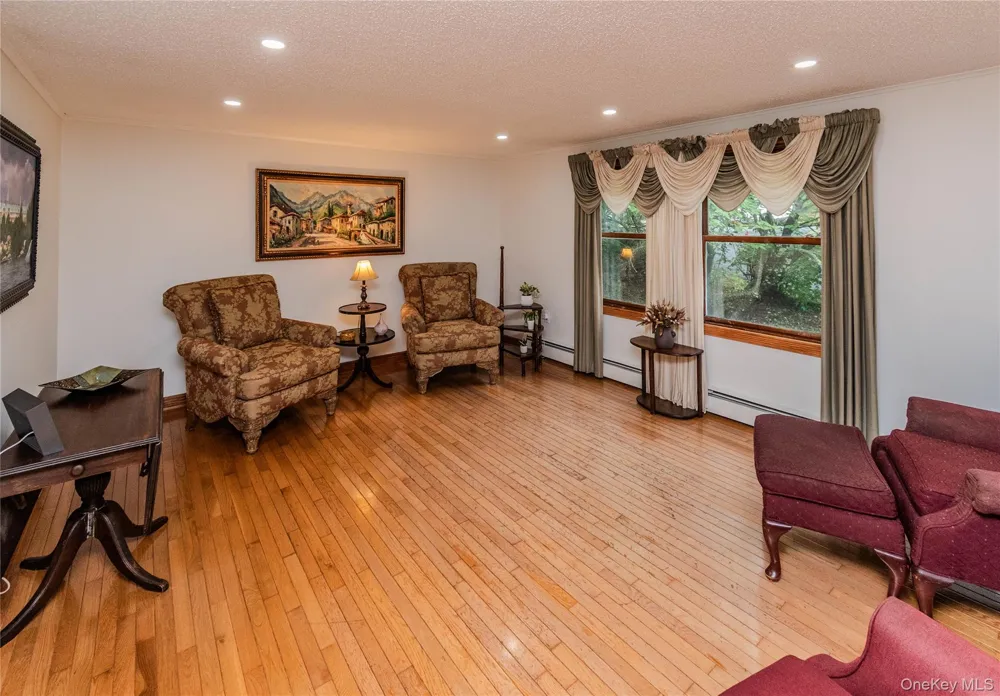 7 Colleen Lane Wallkill, NY 12589