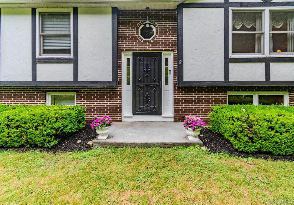 7 Colleen Lane Wallkill, NY 12589
