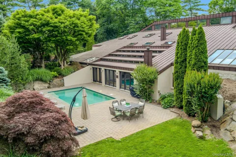 41 Murray Hill Road