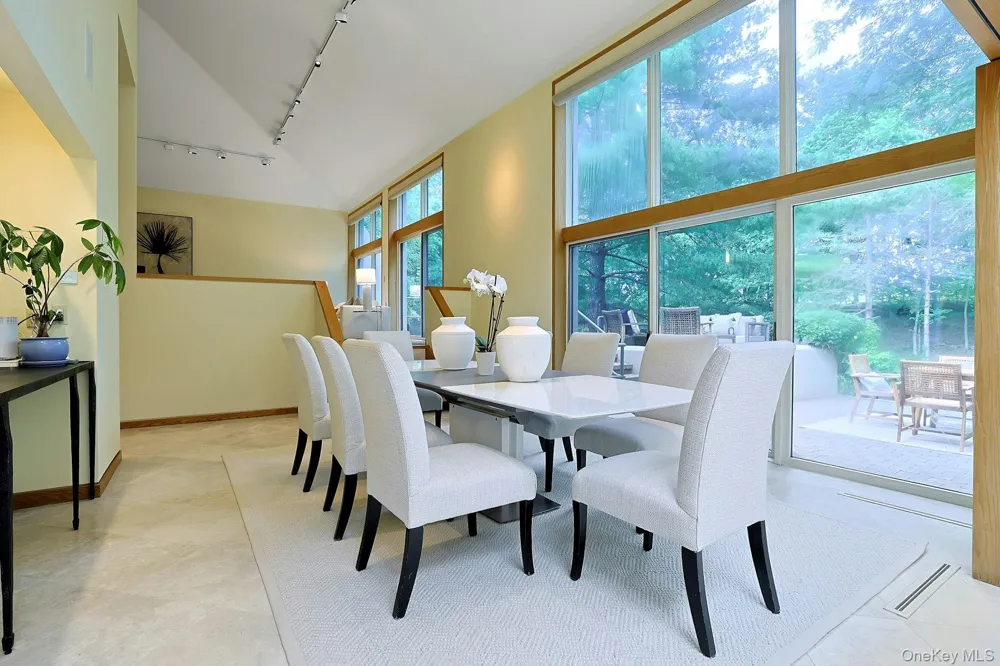41 Murray Hill Road Scarsdale, NY 10583