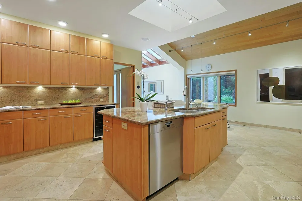 41 Murray Hill Road Scarsdale, NY 10583