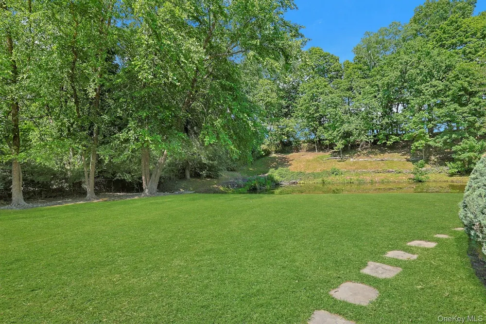 41 Murray Hill Road Scarsdale, NY 10583