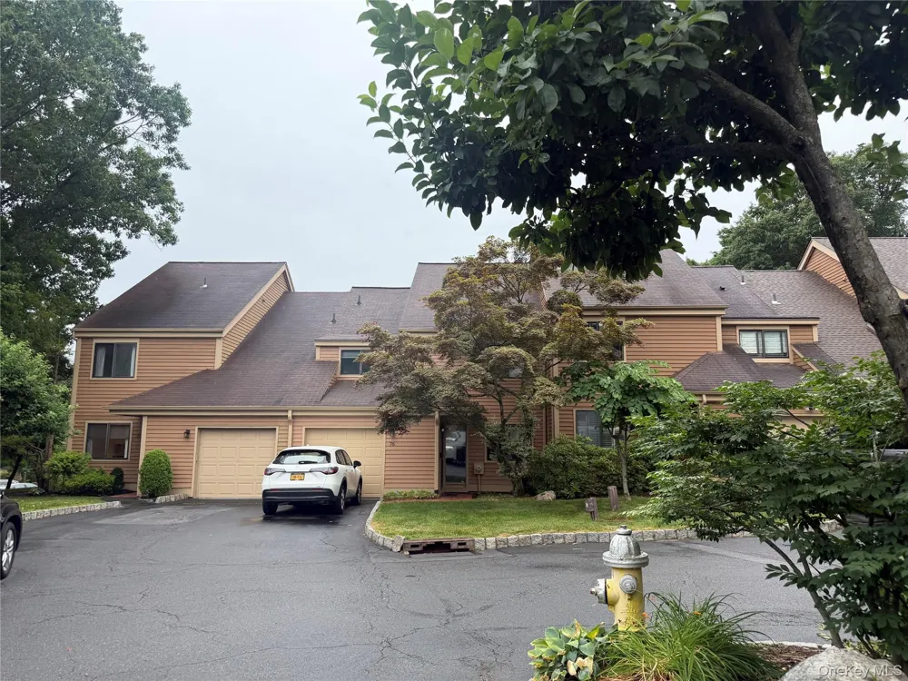 75 Greenway Close #75 Rye Brook, NY 10573