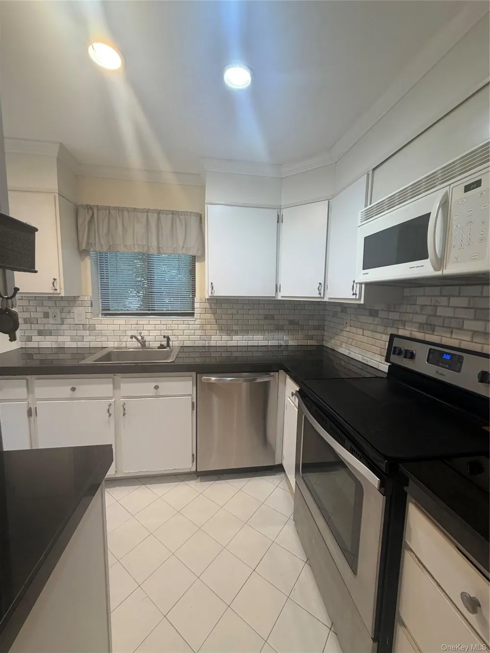75 Greenway Close #75 Rye Brook, NY 10573
