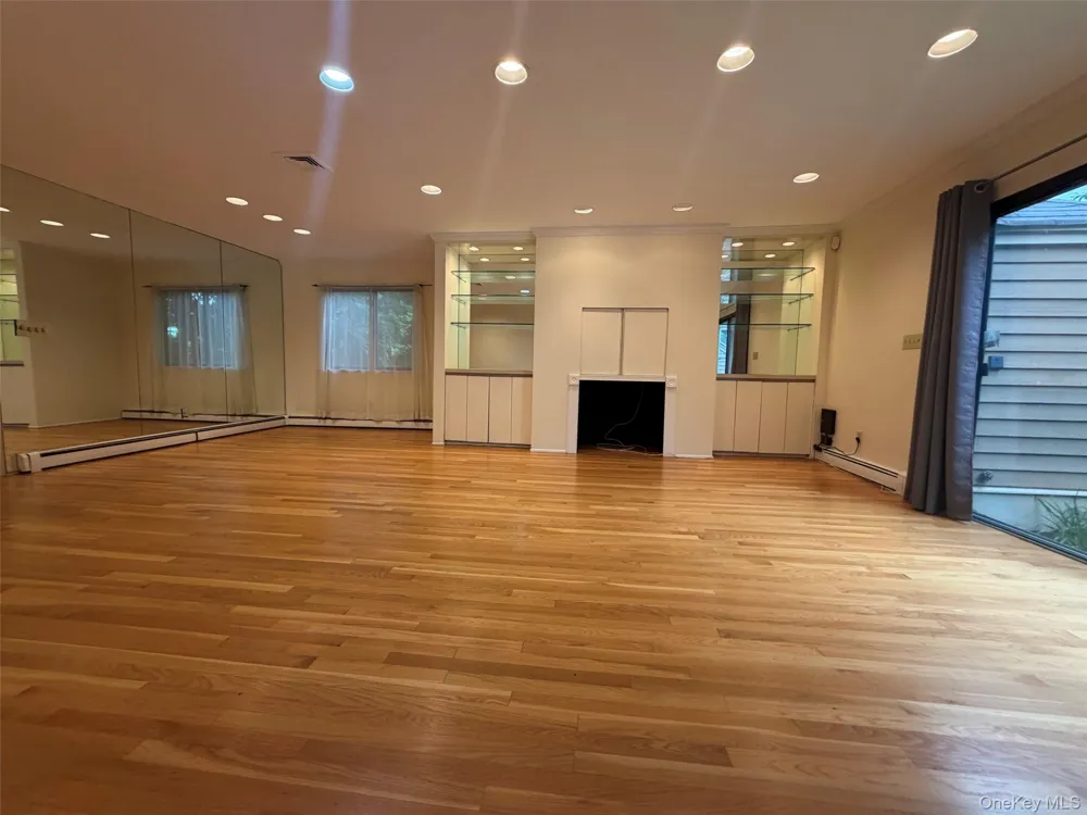 75 Greenway Close #75 Rye Brook, NY 10573