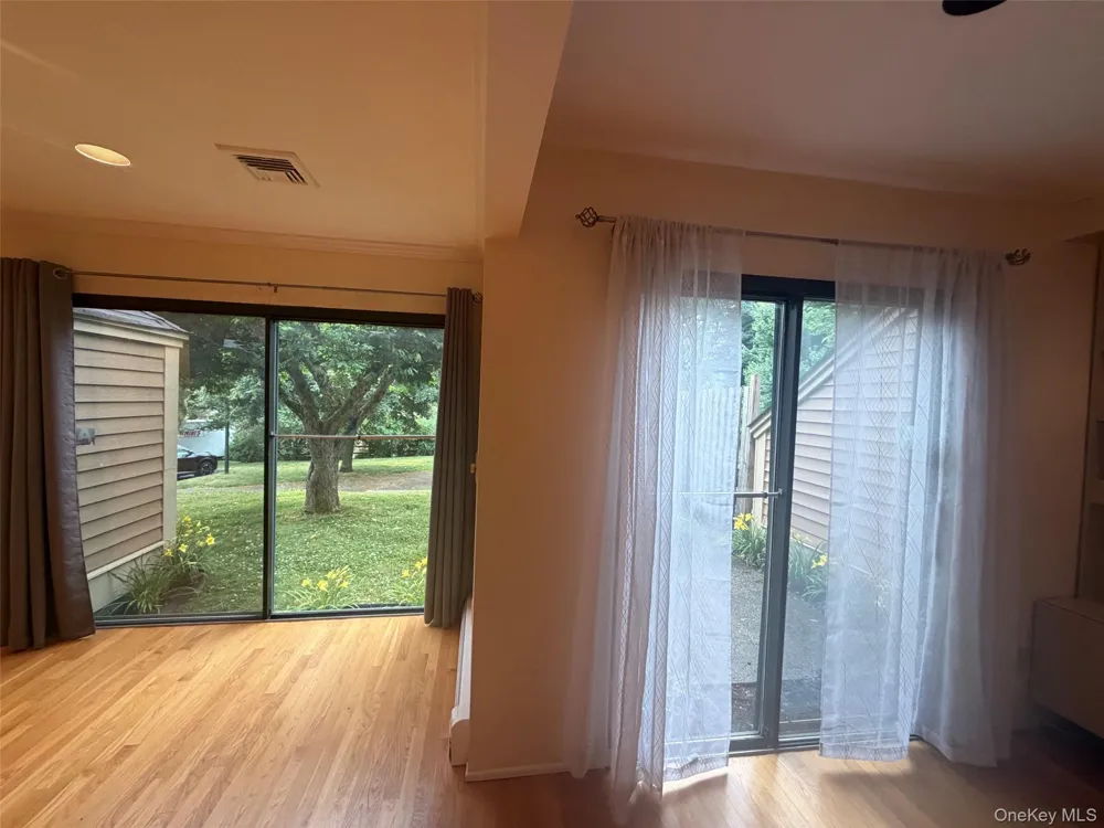75 Greenway Close #75 Rye Brook, NY 10573
