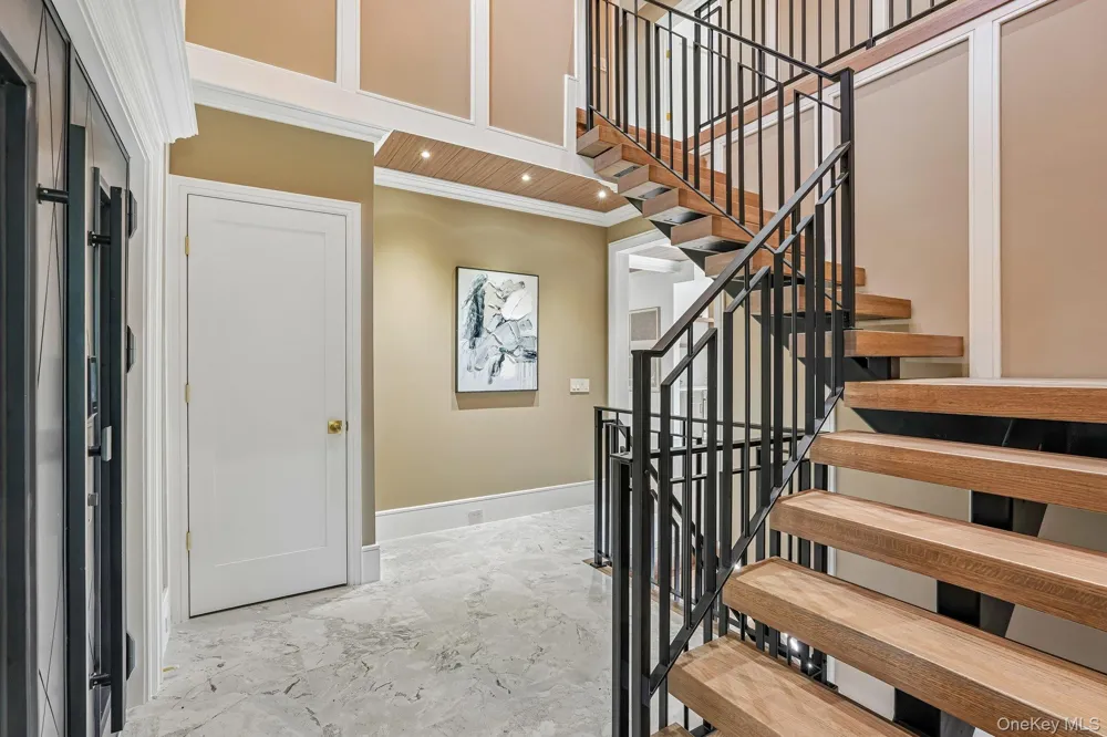 1707 Marie Lane Mohegan Lake, NY 10547