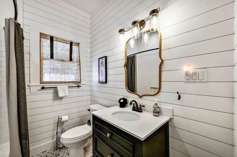 410 E Schubert Street Fredericksburg, TX 78624