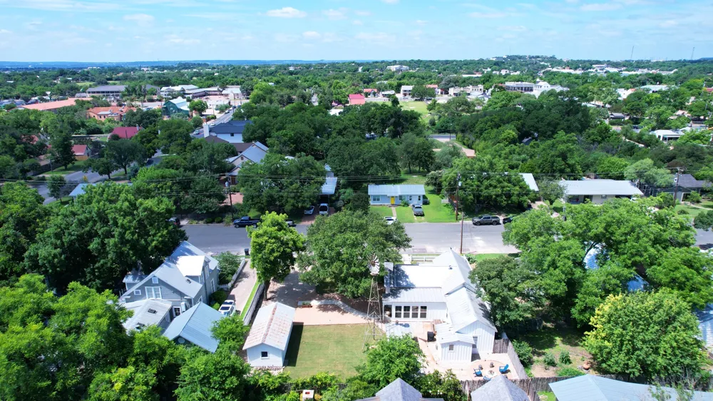 410 E Schubert Street Fredericksburg, TX 78624