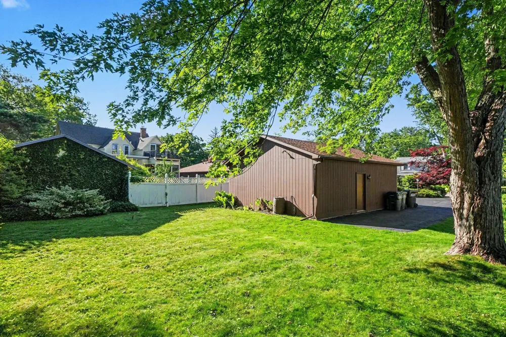 51 Pine Street South Haven City, MI 49090