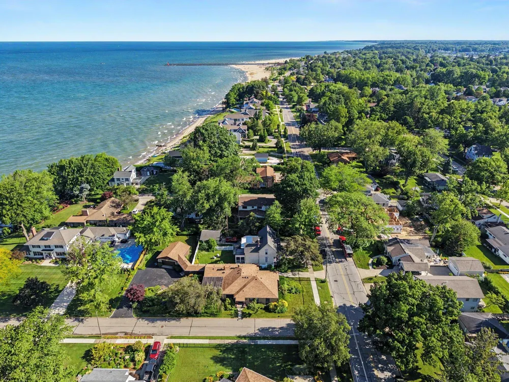 51 Pine Street South Haven City, MI 49090