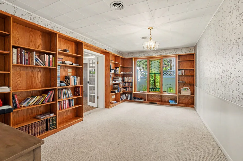 51 Pine Street South Haven City, MI 49090