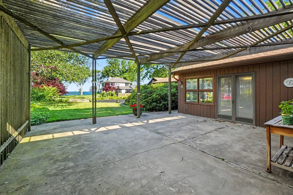 51 Pine Street South Haven City, MI 49090