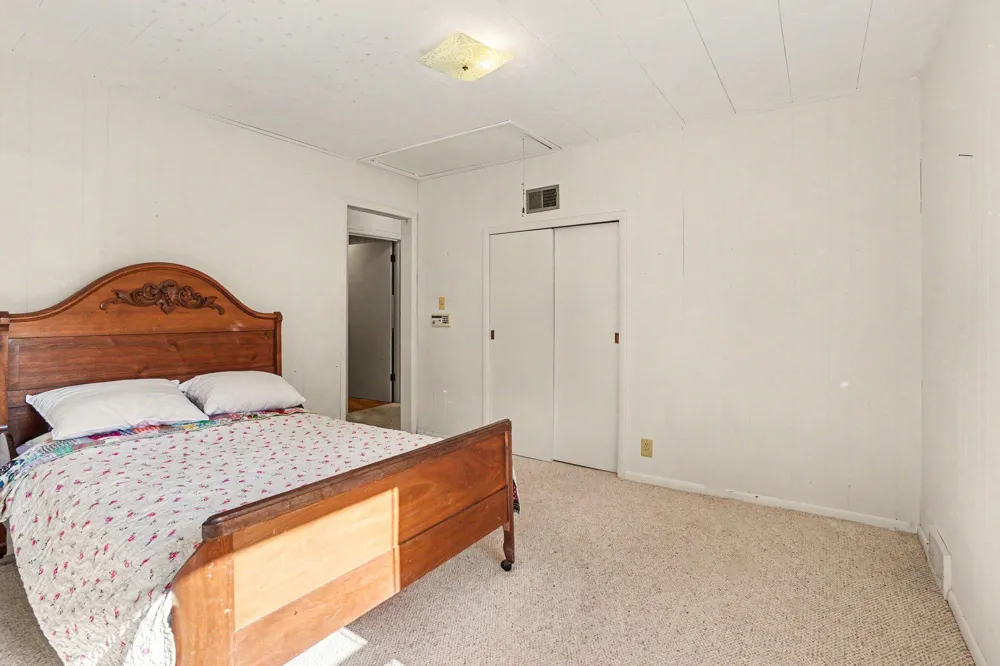 51 Pine Street South Haven City, MI 49090