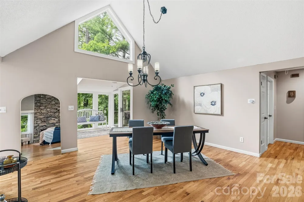 16 Canterbury Drive Arden, NC 28704