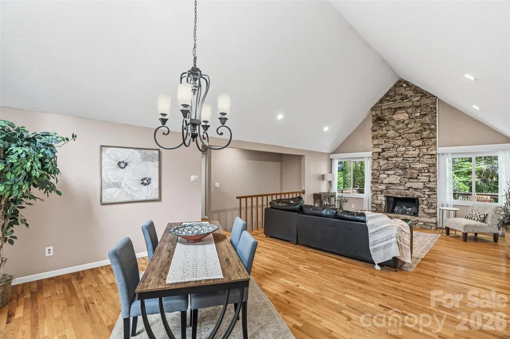 16 Canterbury Drive Arden, NC 28704