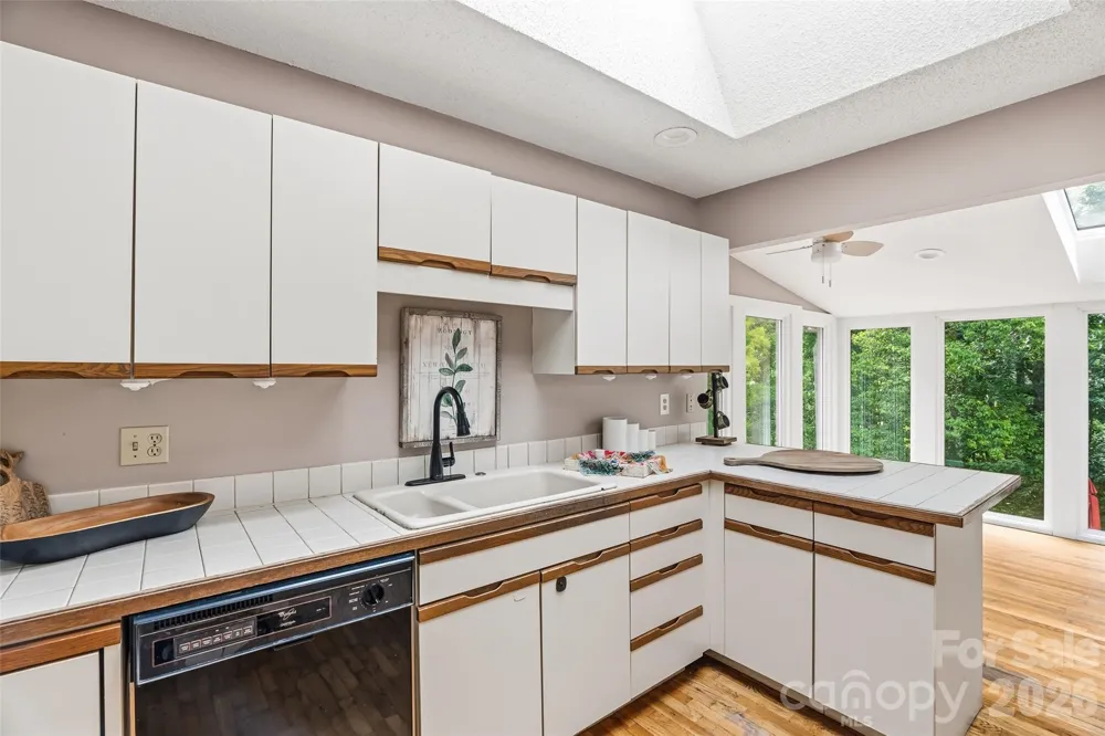16 Canterbury Drive Arden, NC 28704