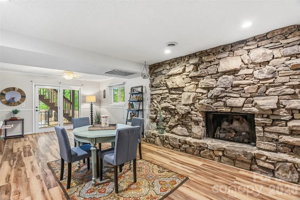 16 Canterbury Drive Arden, NC 28704