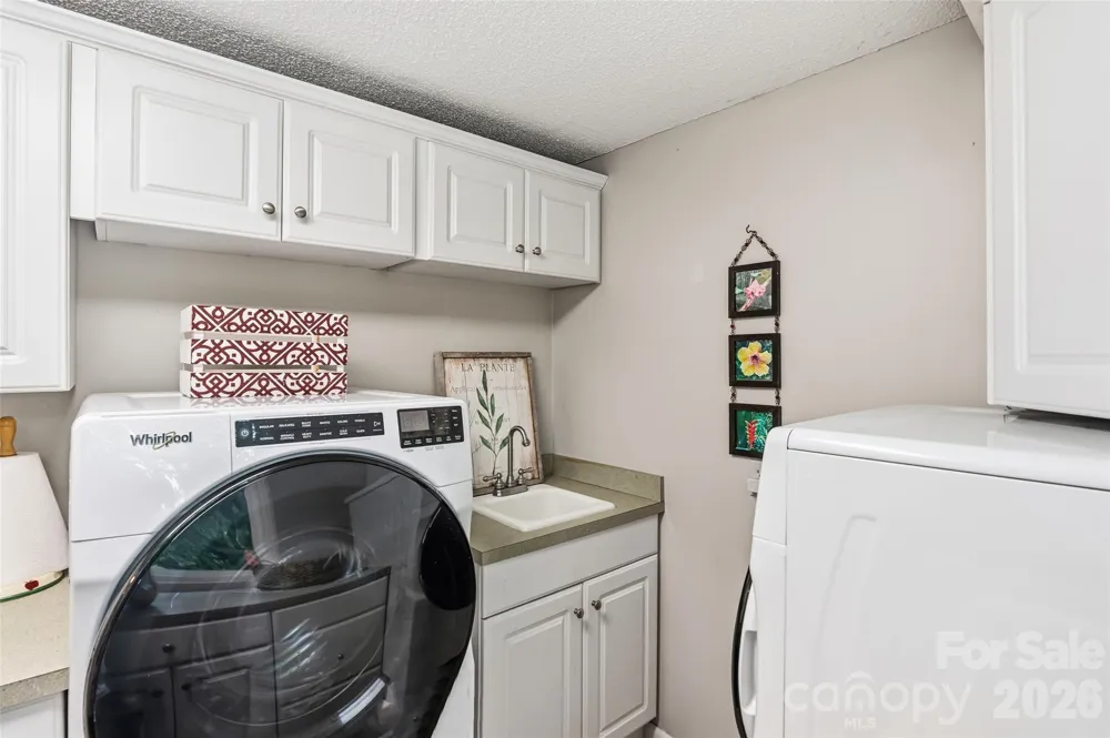 16 Canterbury Drive Arden, NC 28704