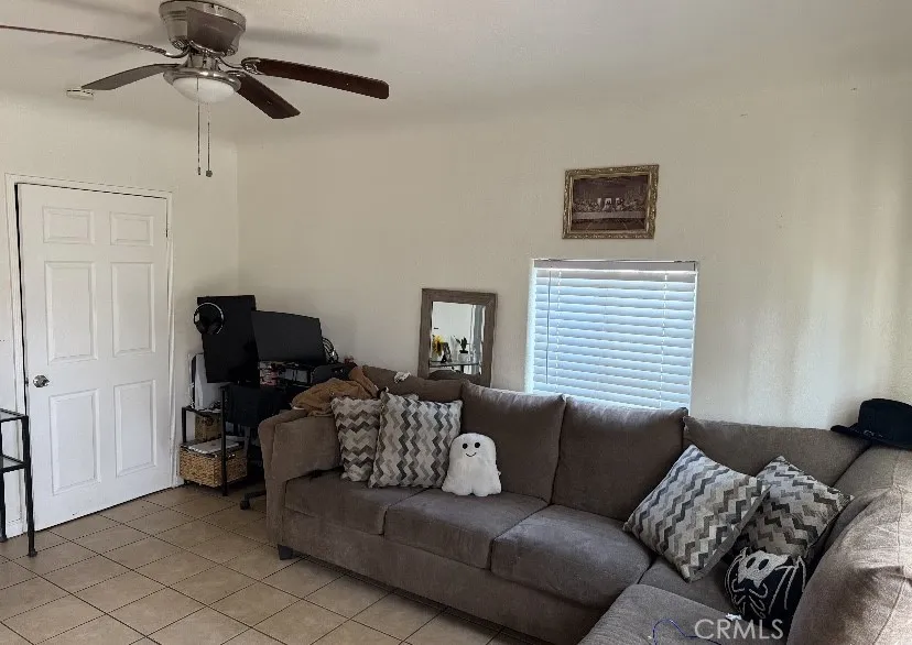 11415 California Lynwood, CA 90262