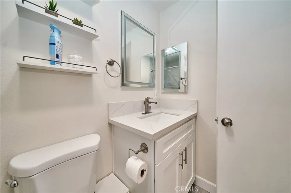 2346 Coventry Cir., #18 Fullerton, CA 92833