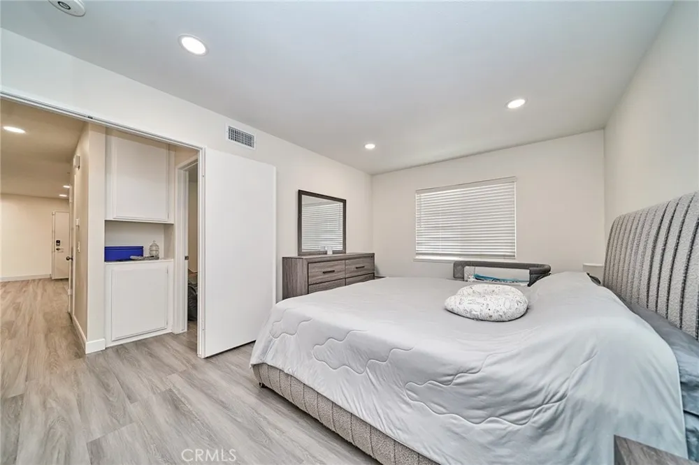 2346 Coventry Cir., #18 Fullerton, CA 92833