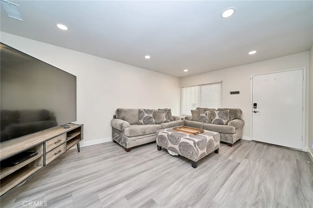 2346 Coventry Cir., #18 Fullerton, CA 92833