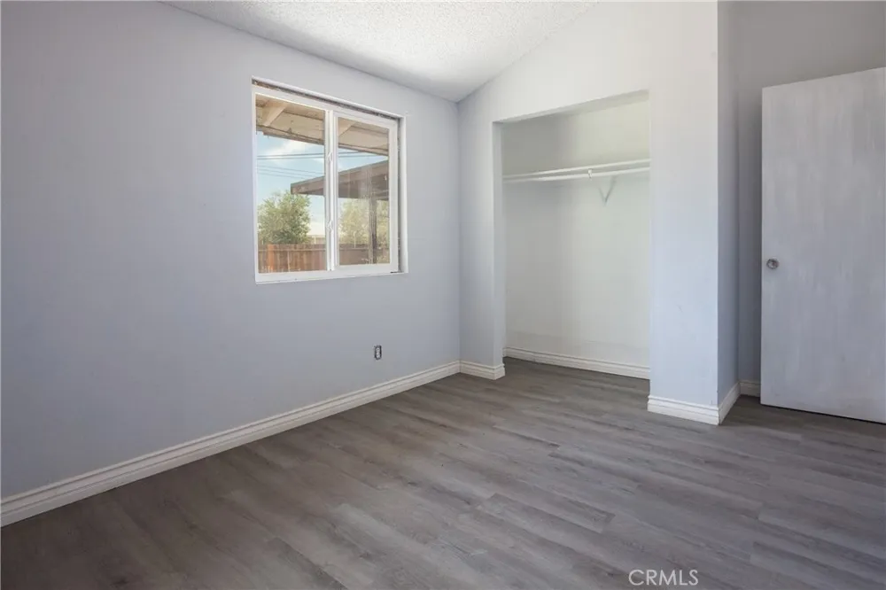 21108 79th California City, CA 93505