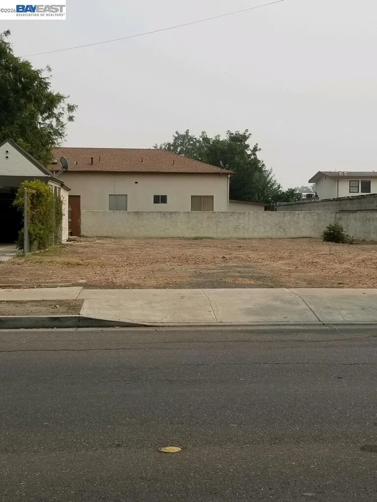 1458 Parker Ave Tracy, CA 95376