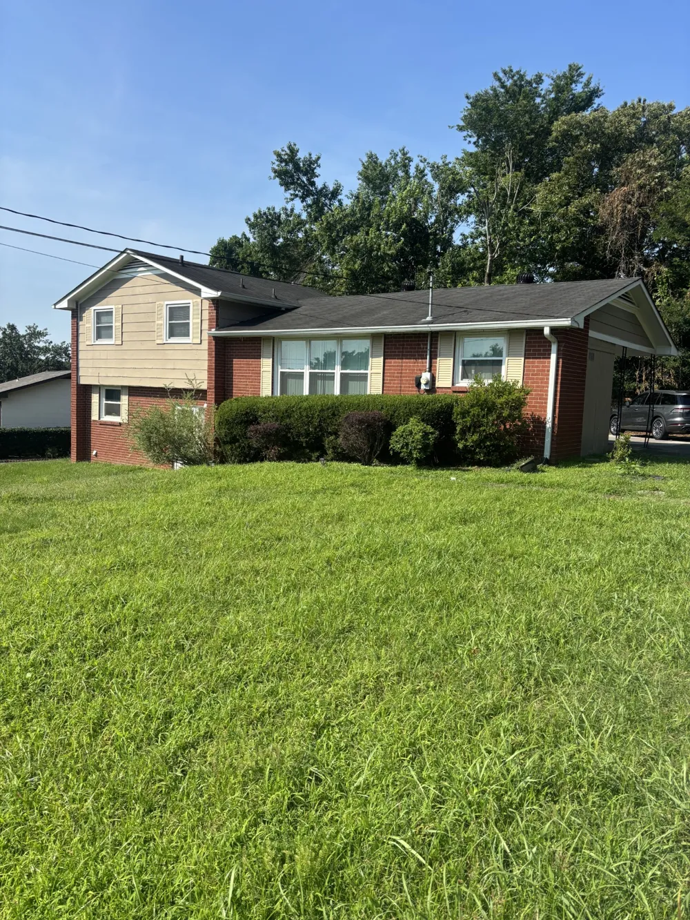 221 Bonnavue Dr Hermitage, TN 37076