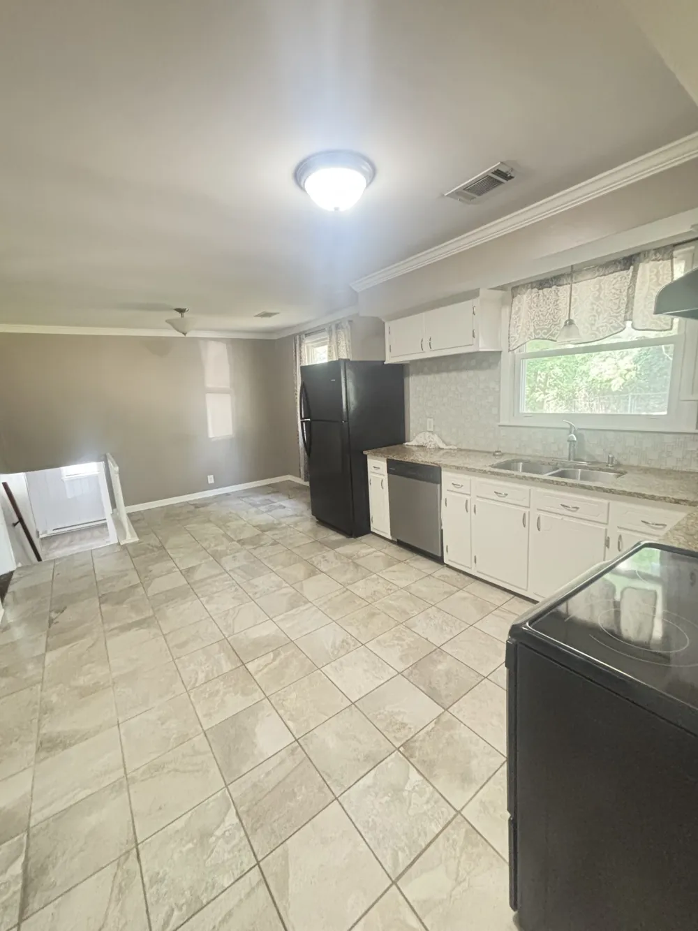 221 Bonnavue Dr Hermitage, TN 37076