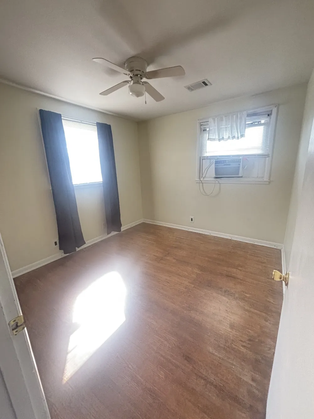 221 Bonnavue Dr Hermitage, TN 37076